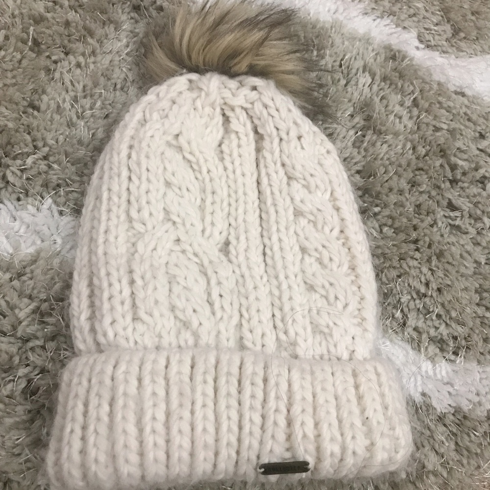 Hollister white knitted hat